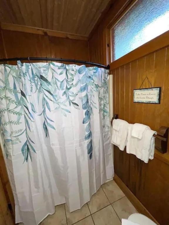 Cozy Cabin: River View With Hot Tub 달로네가 외부 사진