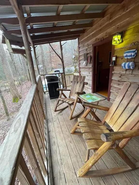 Cozy Cabin: River View With Hot Tub 달로네가 외부 사진