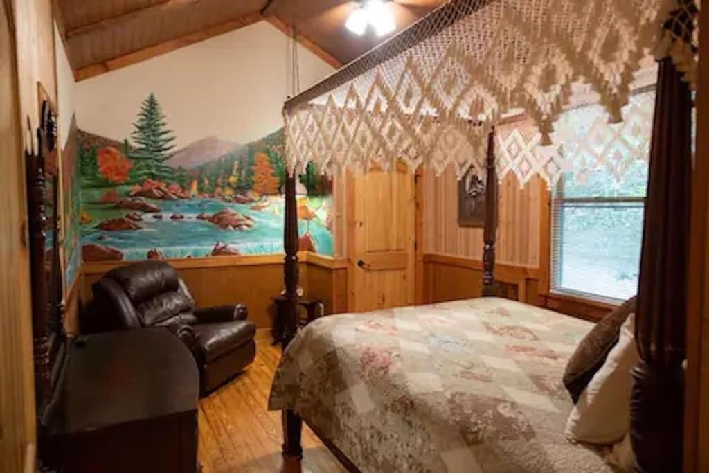 Cozy Cabin: River View With Hot Tub 달로네가 외부 사진
